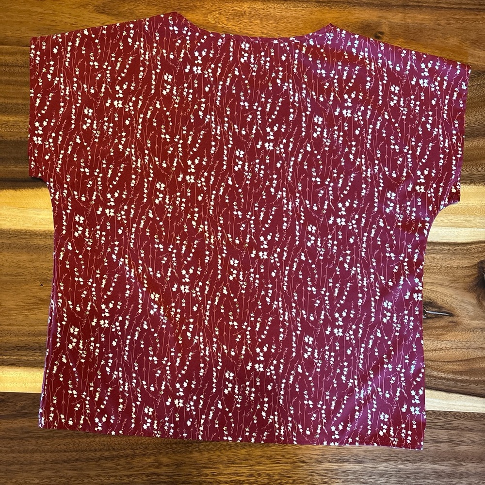 SHEIN Burgundy Floral Top - Picture 2 of 3